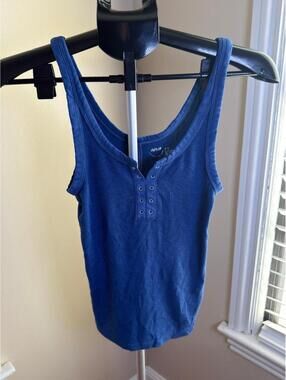 Aerie Ribbed Henley Tank Top Blue Sleeveless Stretch Knit NWOT Women’s Medium
